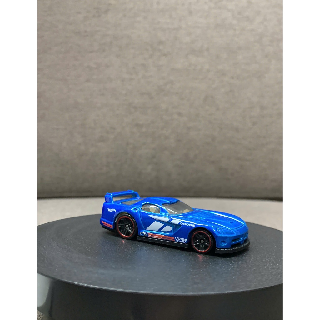 Hãng Hot Wheels - Dodge Viper GTS-R (trong Pack 5, loose đẹp, nguyên bản)