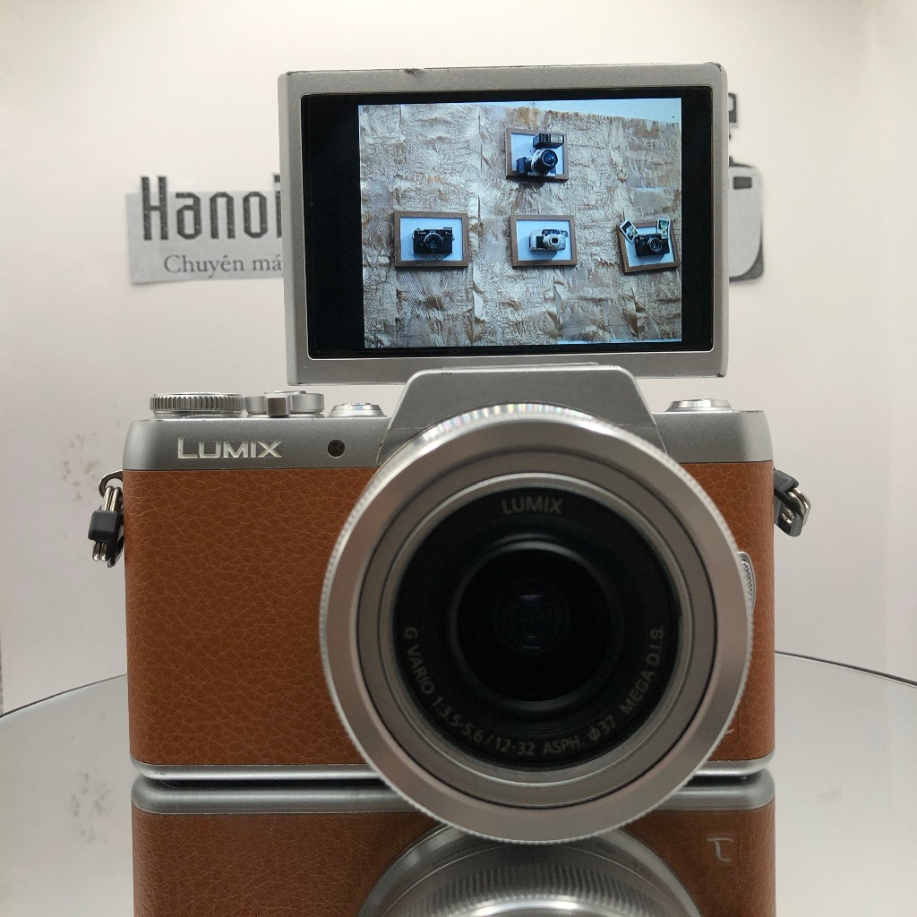 Máy ảnh Lumix GF7 kèm lens, Màn Selfie lật 180 độ - Có Wifi, Cảm Ứng mượt mà,có làm Mịn Da,Chỉnh màu