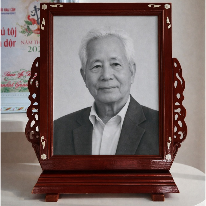 Khung hình thờ bằng gỗ, khung ảnh thờ gỗ, khung hình có chân cao cấp