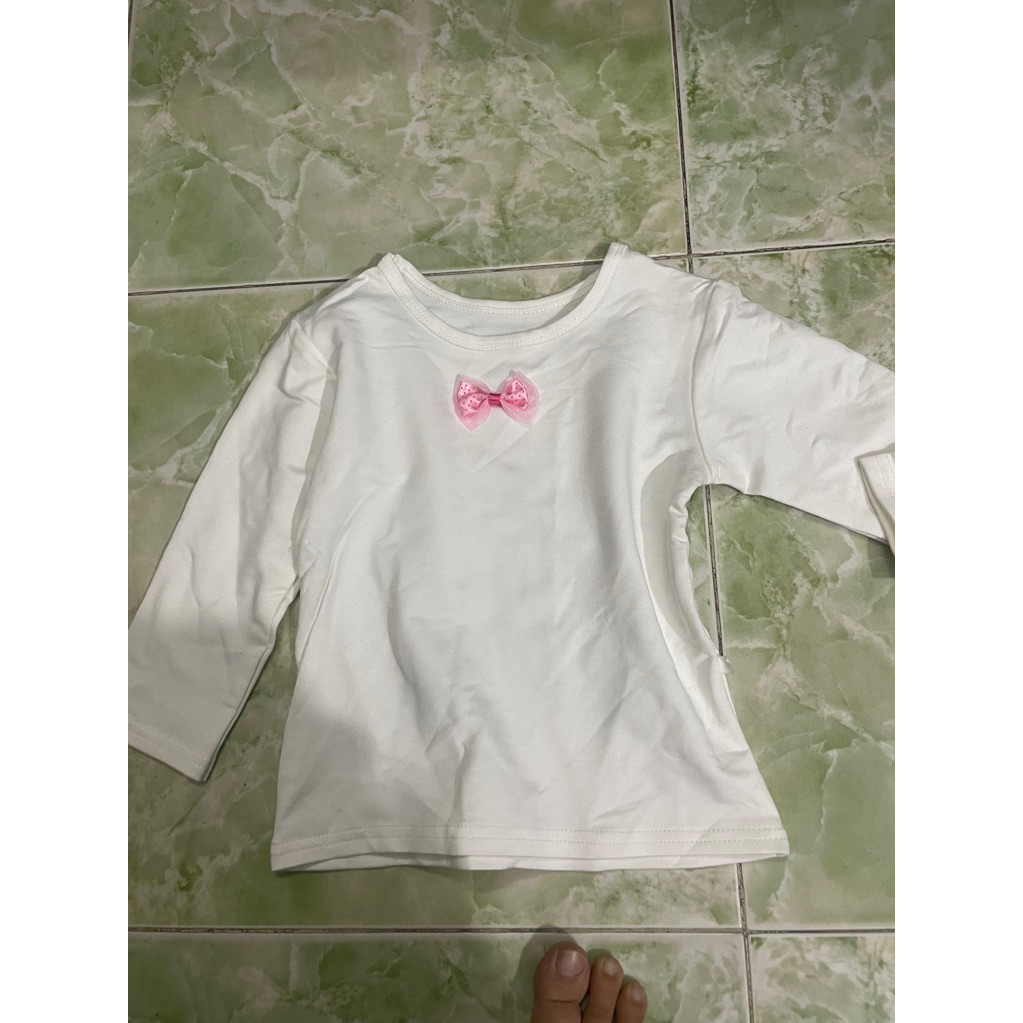 Áo bé tầm 3 tuổi new O7