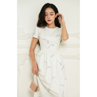 Váy Amy thiết kế họa tiết hoa lưu ý dáng xòe xếp ly bồng