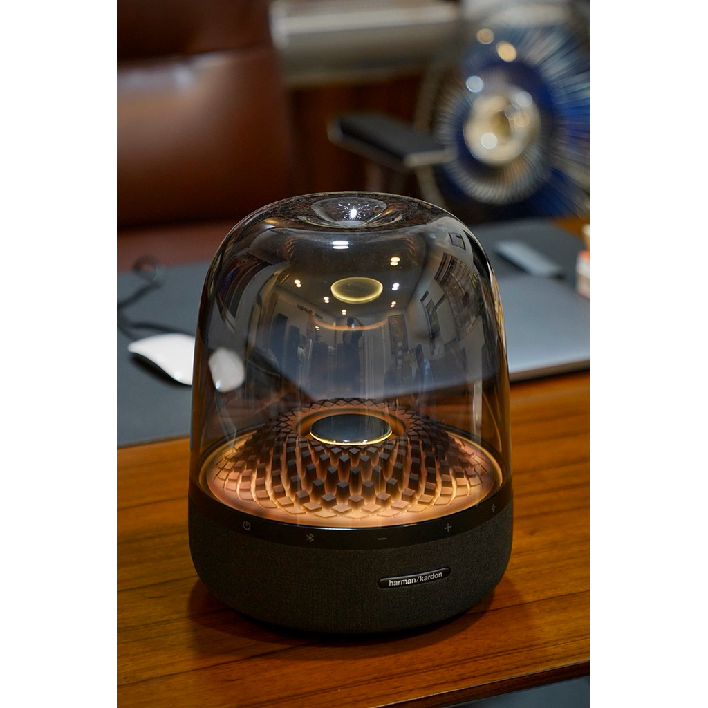 loa harman kardon aura studio 4
