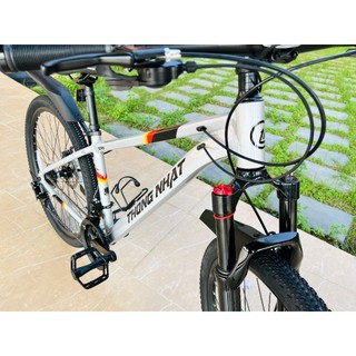 Xe đạp thể thao Thống Nhất SPD V5 (Tặng chắnbùn + giánước + lục giác) khung nhôm,đề shimano