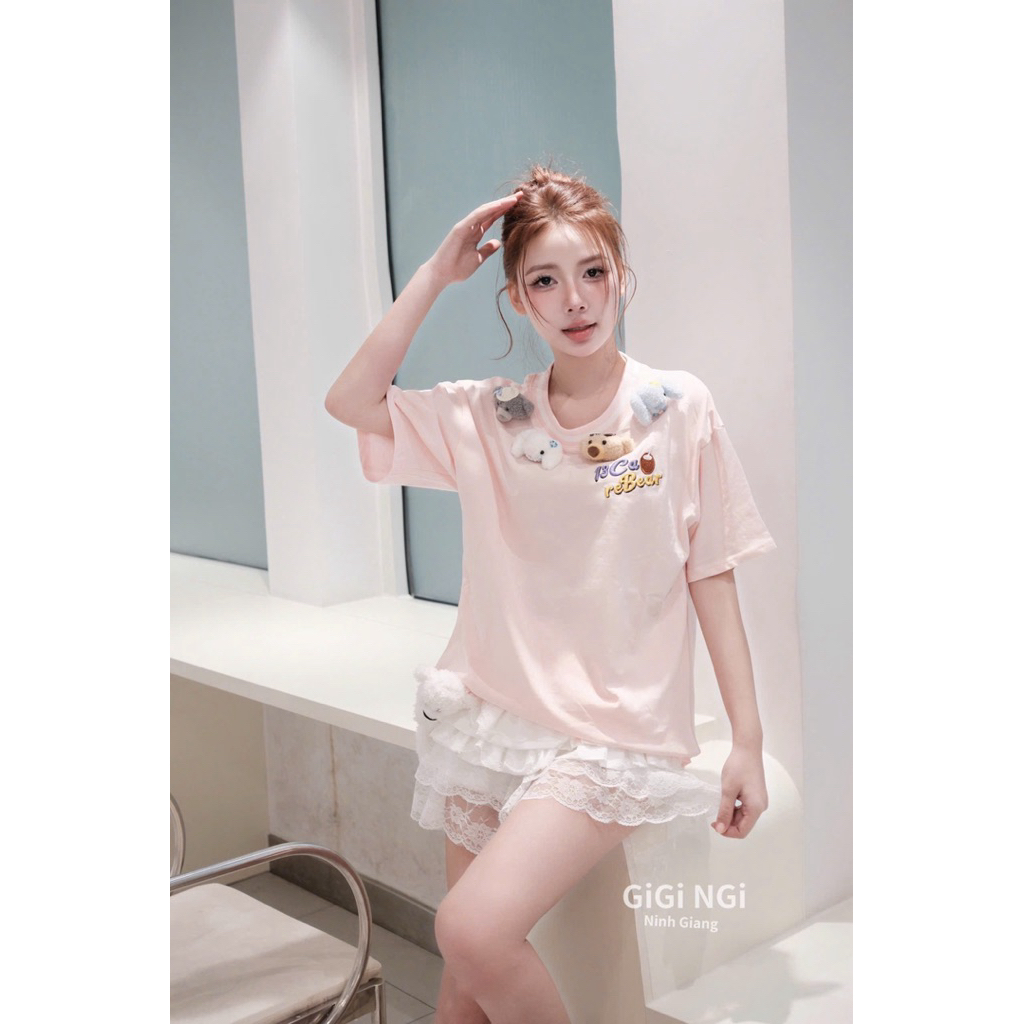 Hana Store- Áo phông gắn hình thêu nổi