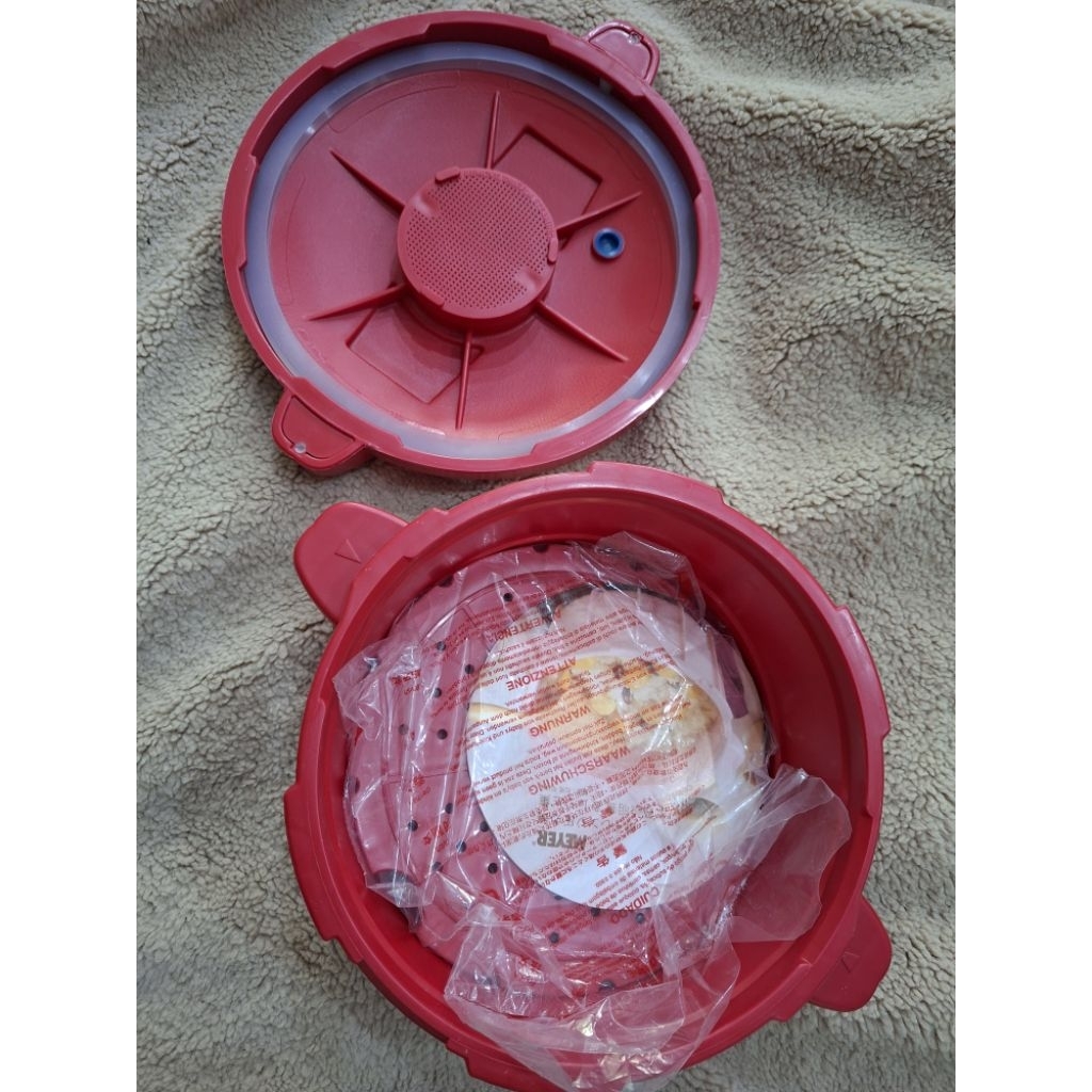 nồi áp suất MEYER (nhựa) dùng trong lò vi sóng