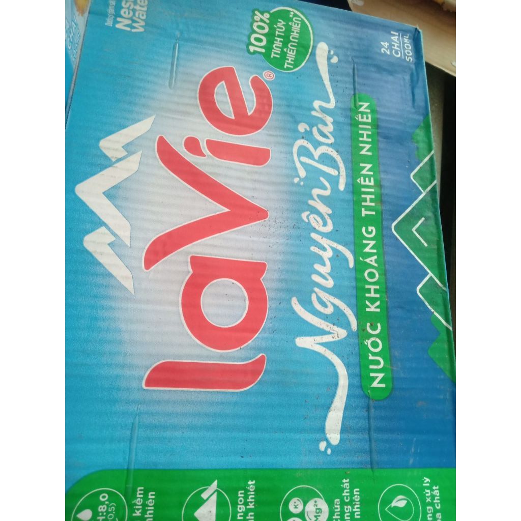 Thùng Nước suối/ Nước khoáng thiên nhiên LAVIE 500ML