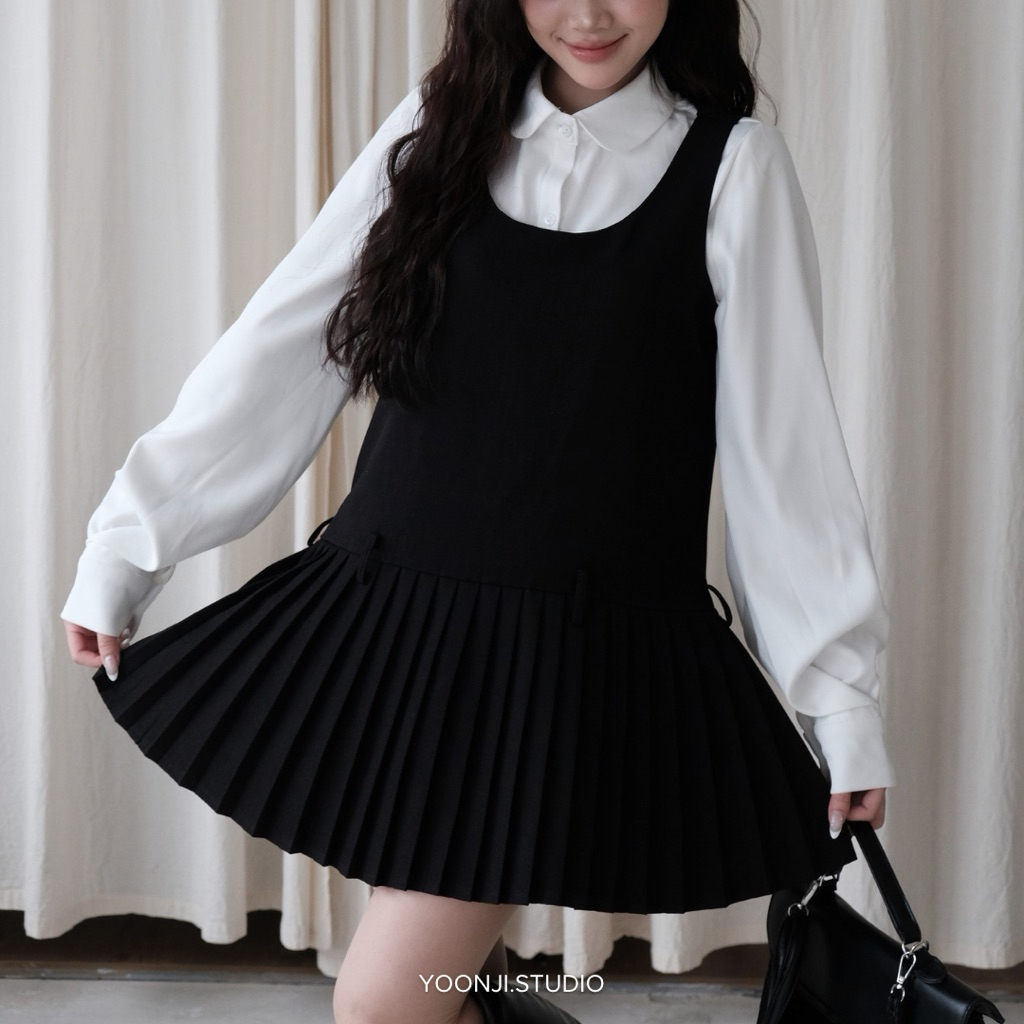 YOONJI - Yếm chân xoè dập ly ( kèm quần bảo hộ )