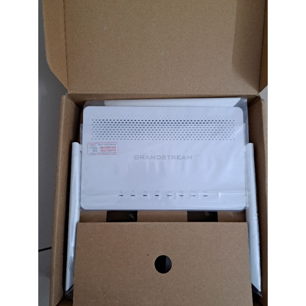 Grandstream GWN7052 Router WiFi Chuẩn AC 1200Mbsps, Chịu Tải 100 User, 5 cổng Gigabit
