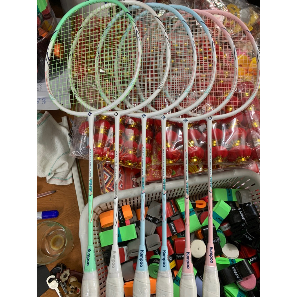 vợt cầu lông kumpoo pc77 chính hãng, có cước sẵn, tặng túi vải, cuốn cán