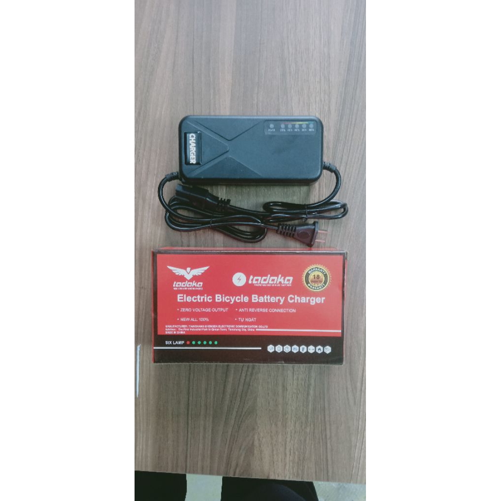 Sạc xe đạp điện 48V-12AH ( xe điện các loại 133M/Yamaha/Honda...xe điện dùng 4 bình ắc quy 12v12ah )