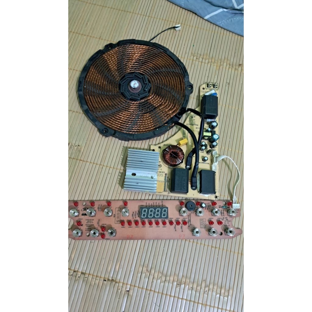 Bo công xuất mạch bếp từ midea T2112