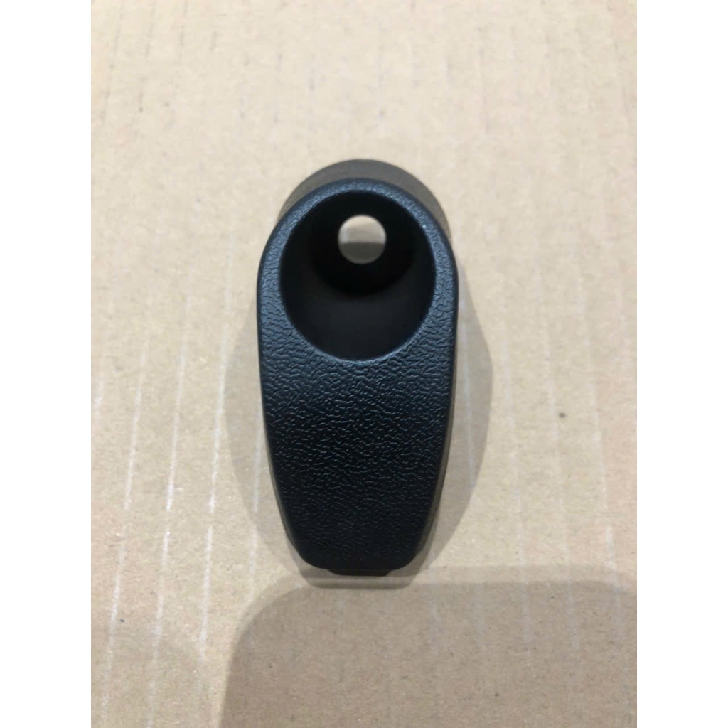 MÓC TREO ĐỒ FELIZ NEO/ KLARA NEO/ VENTO NEO - VINFAST