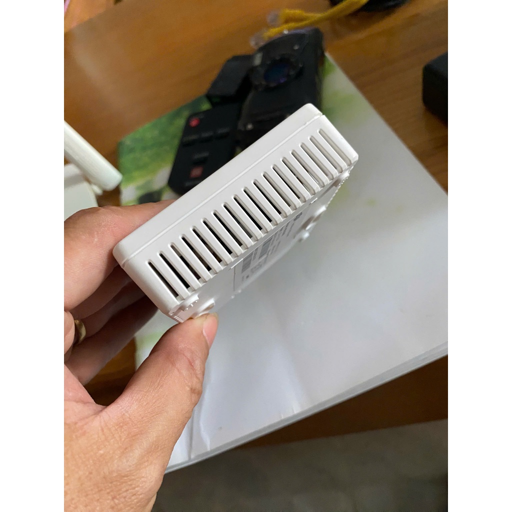 Converter GPON FPT HBG1000R kèm nguồn và cáp ( như mới)