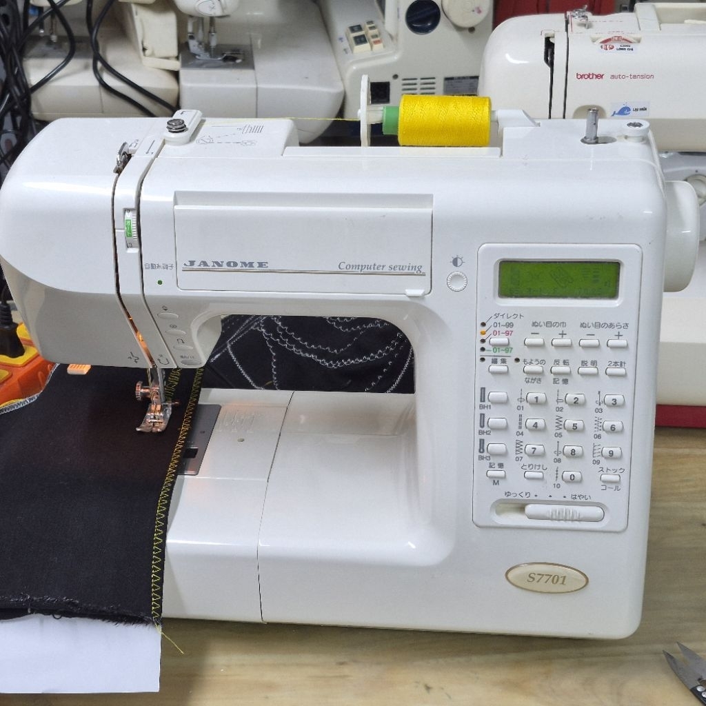 Máy may Janome s7702 may và thùa khuy dịch vụ