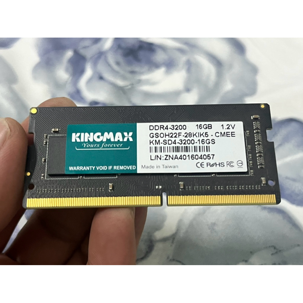 bán ram kingmax DDR4 16GB 3200 hàng cũ zin theo máy , còn bảo hành chính hãng