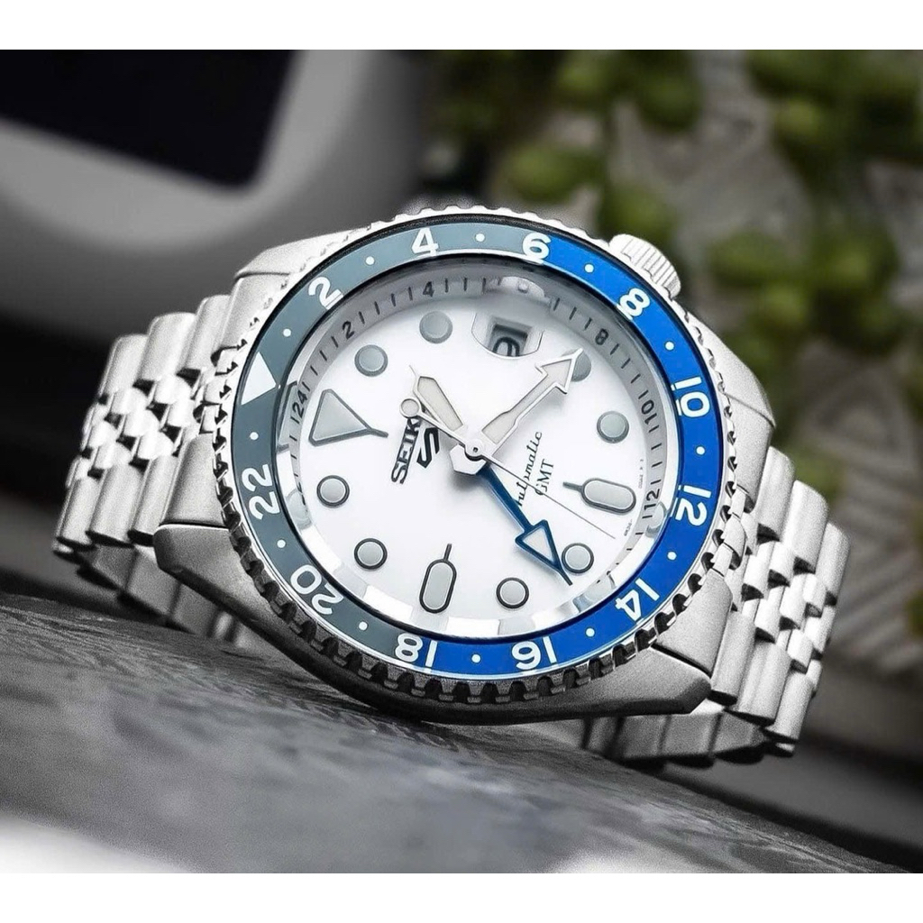 Đồng Hồ Nam Seiko 5 SSK033K1 Automatic Size 42 GMT Sports White Dial Hardlex Silver
