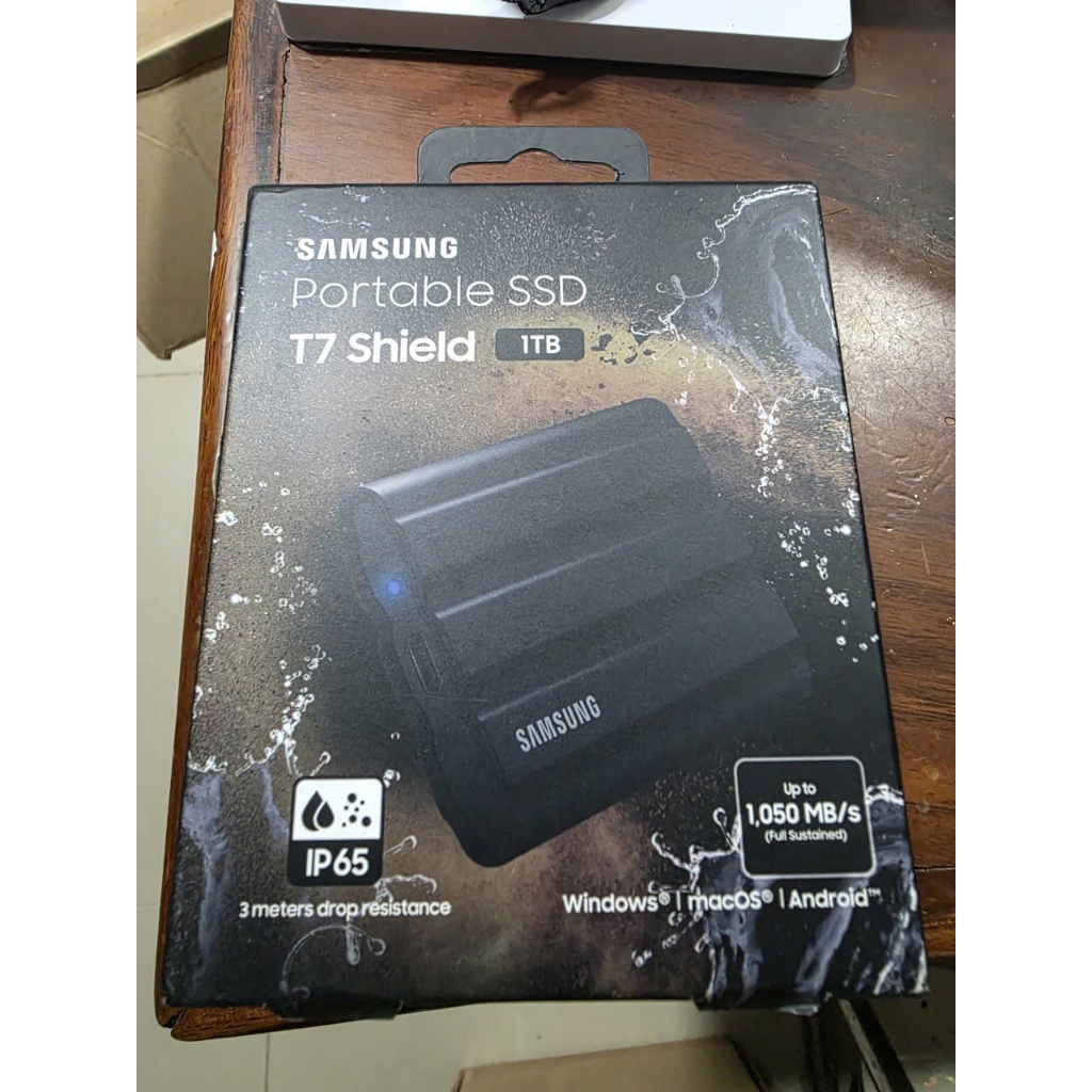 Ổ cứng di động External SSD Samsung T7 Shield USB 3.2 Gen 2 - 1TB