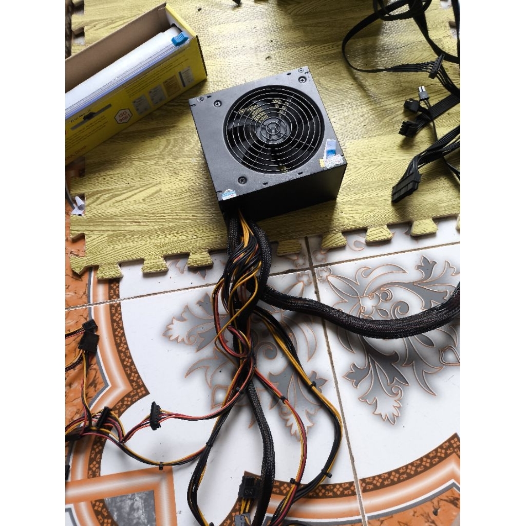 nguồn Cooler Master 700w đạt 80plus EU