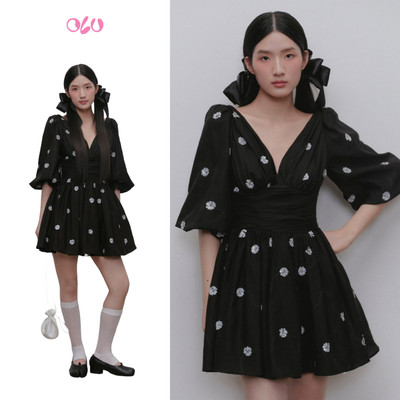 Đầm OLV hoa tay lỡ cổ V thanh lịch Black Chiffon Floral V Neck Mini Dress phù hợp đi chơi đi tiệc