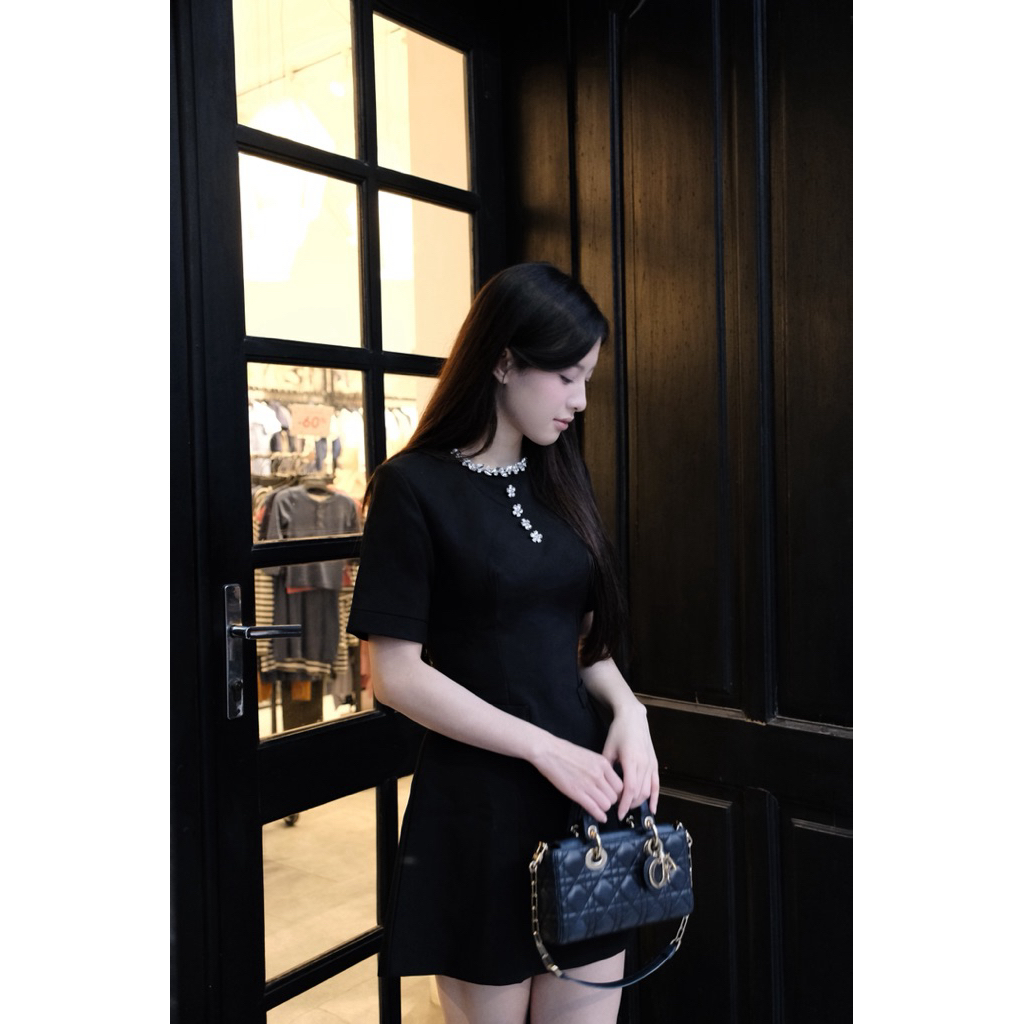 MATT STUDIO - Đầm ngắn Ophelia cổ viền đá dáng A