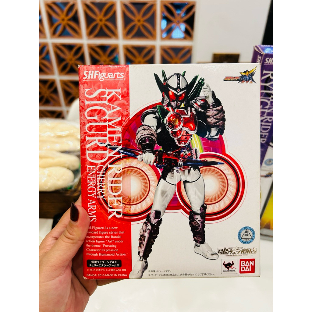 Đồ chơi siêu nhân Mô hình SHF KAMEN RIDER GAIM SIGURD CHERRY ENERGY ARM Chính hãng ( 2nd)