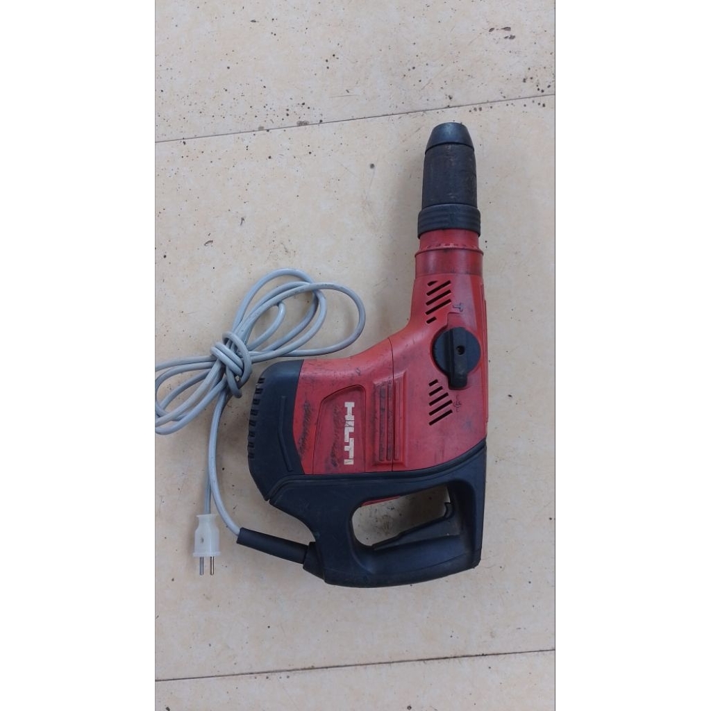 (máy cũ, thanh lý) máy đục bê tông te 500avr, hilti, 100v