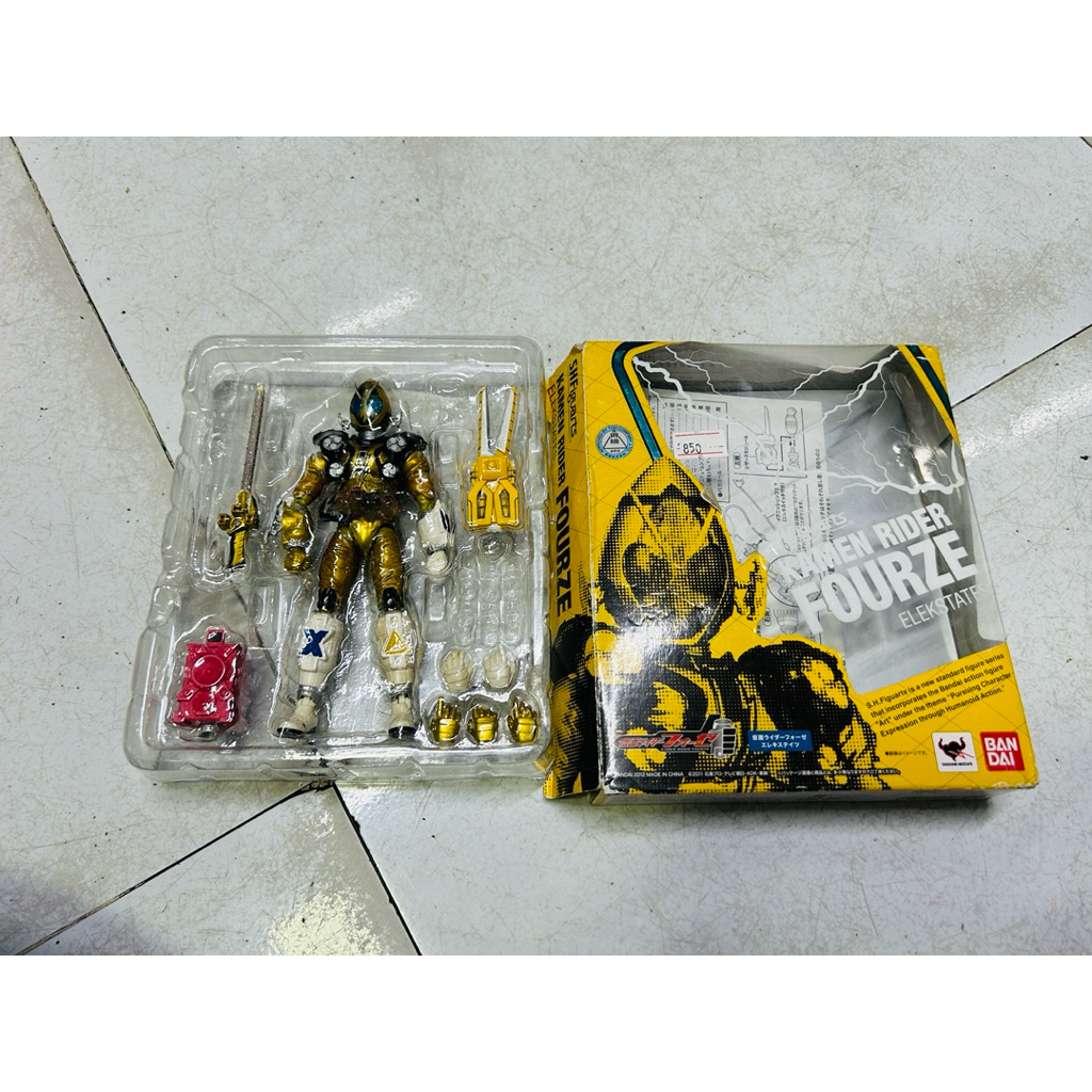 Mô hình SHF KAMEN RIDER FOURZE ELEKSTATES