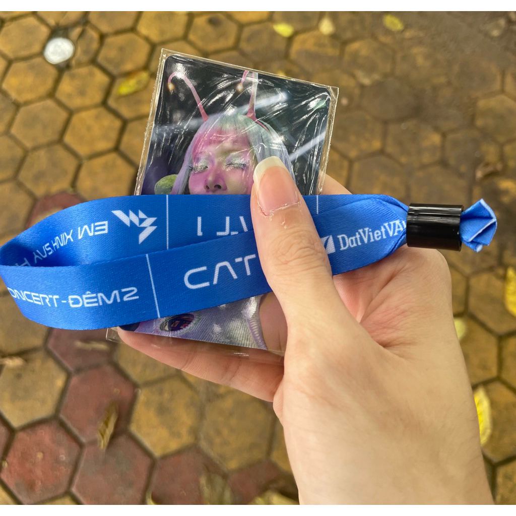 Card concert EXSH Quỳnh Anh Shyn