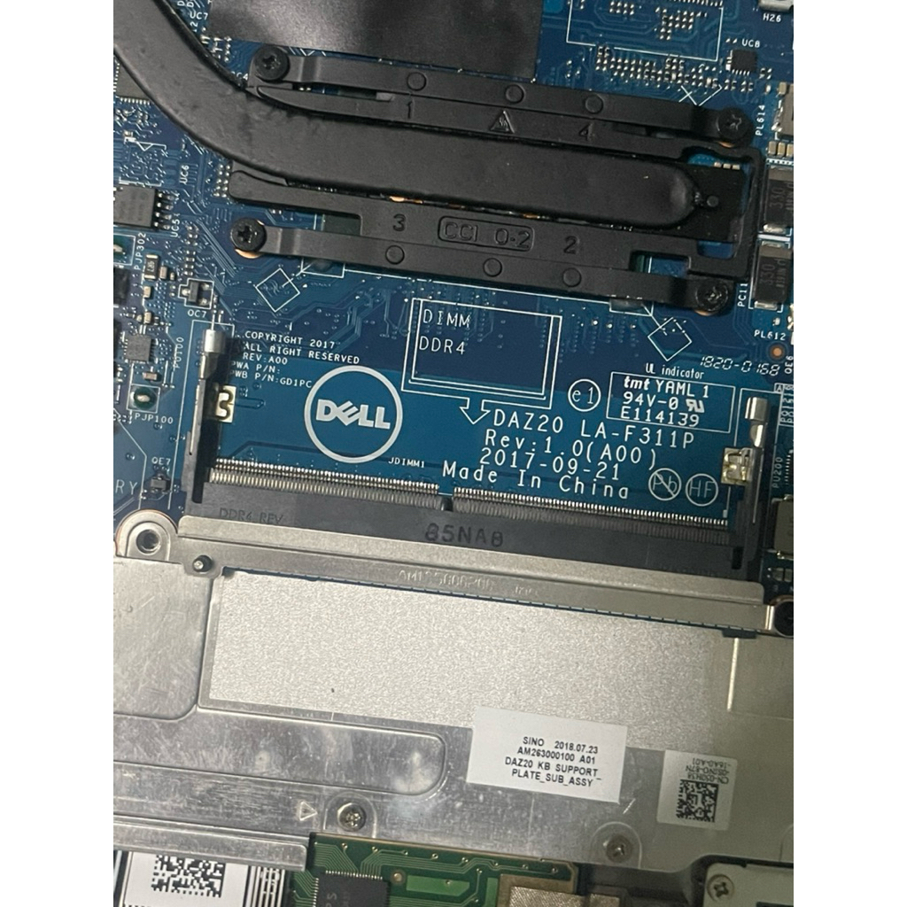 Main laptop dell latitude 7390 i5 gen 8 đang hoạt động tốt