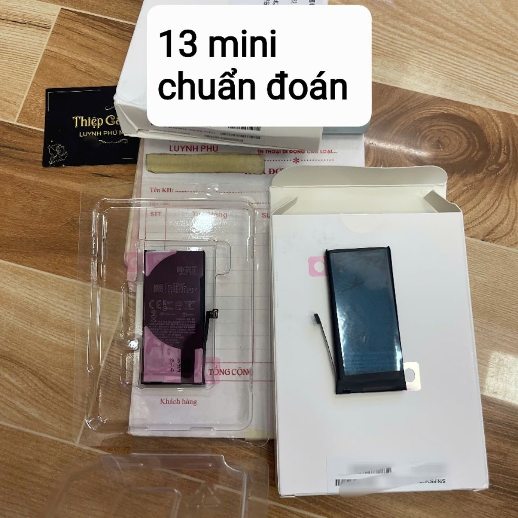 Pin 13 mini / 2410mAh pin mới
