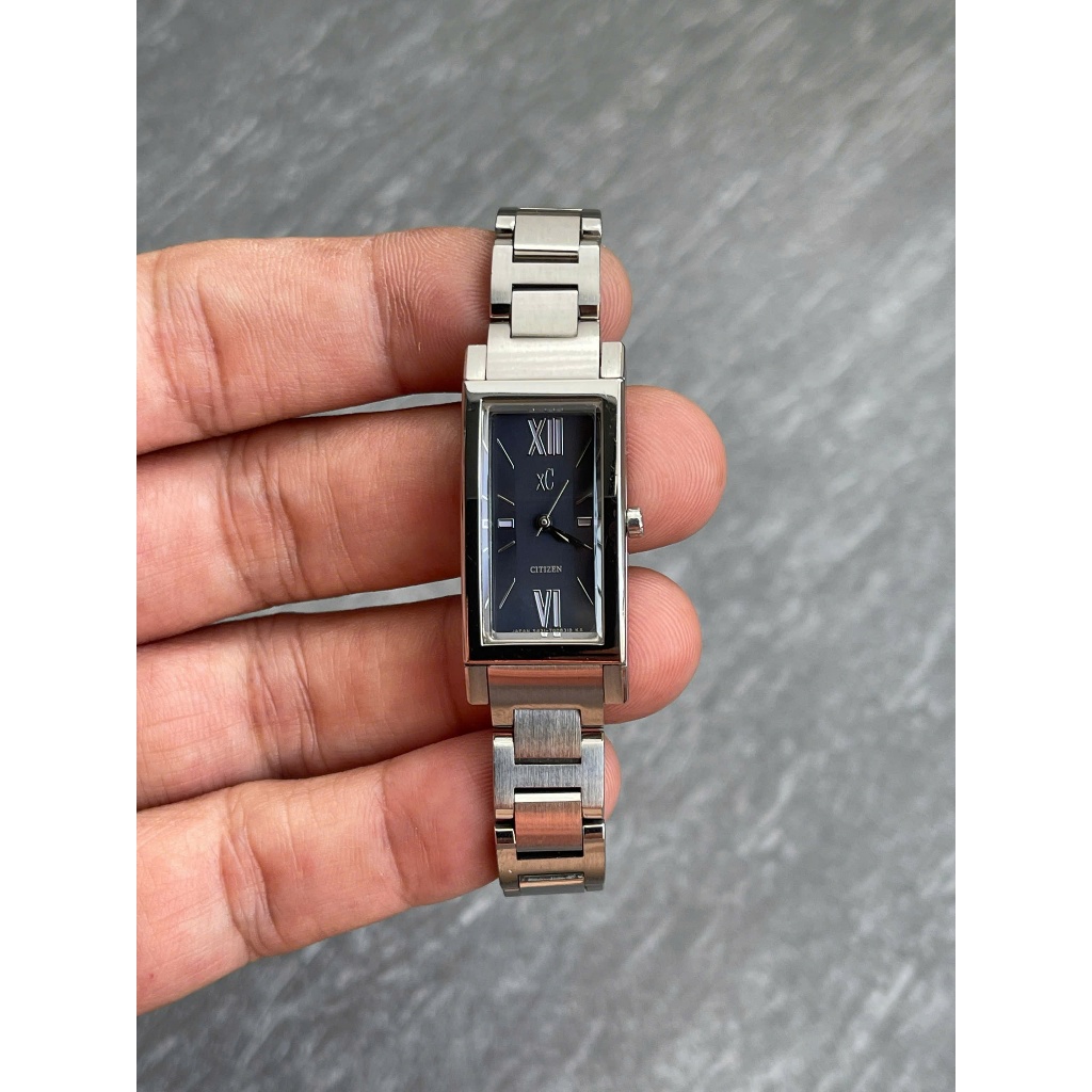 Đồng hồ nữ Citizen XC cao cấp kính saphia mặt xám đen hàng si Nhật chạy pin