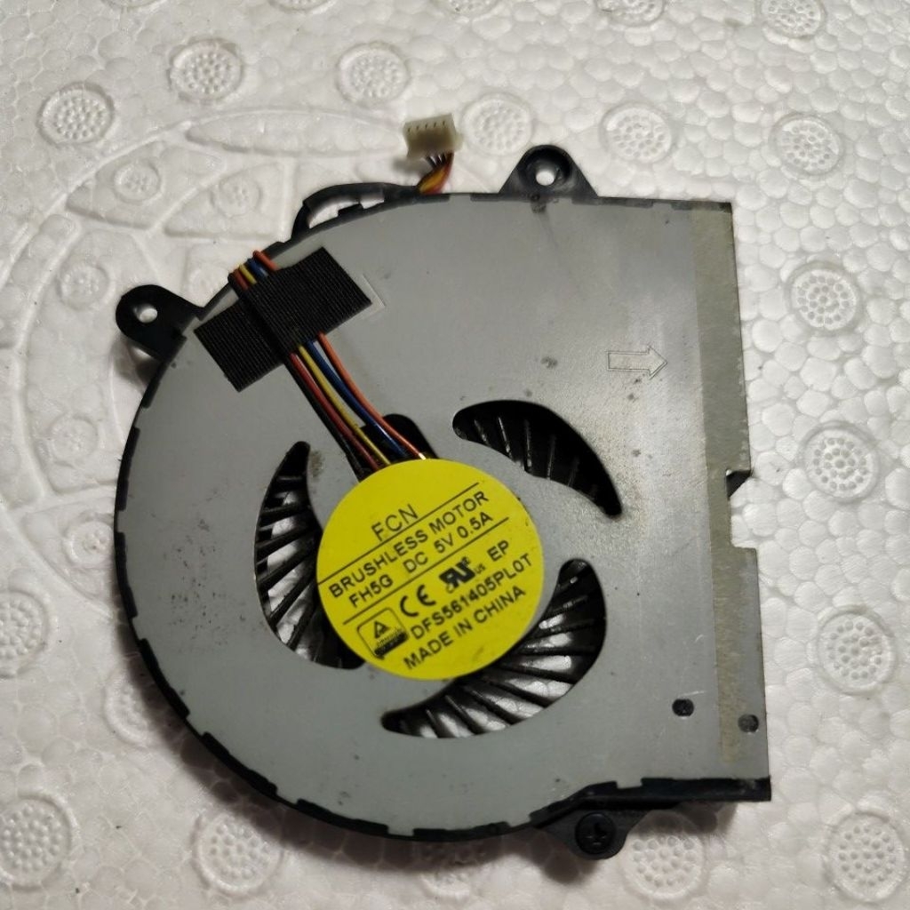 quạt làm mát Main  laptop Lenovo ideapad 300-15isk model :80Q7