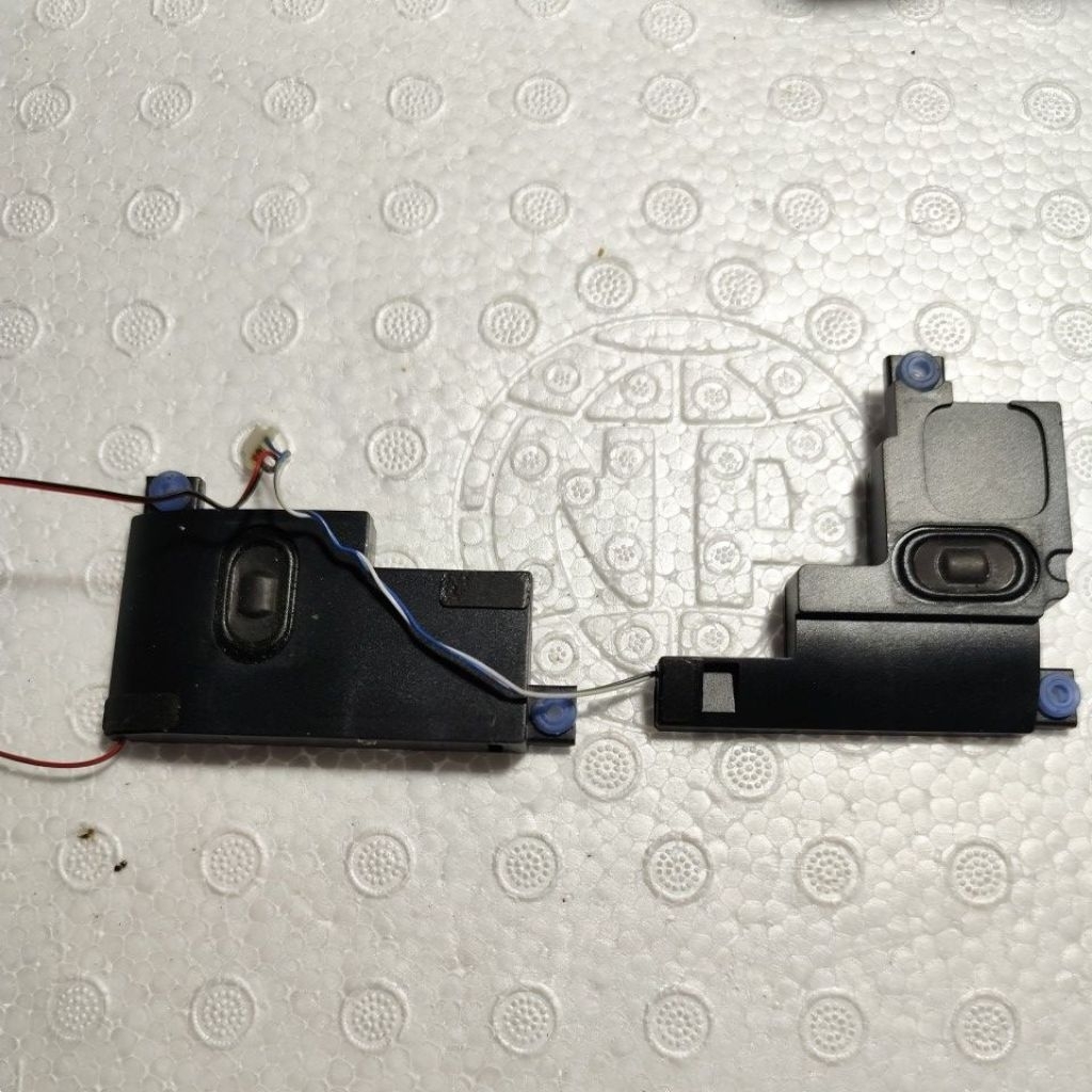 loa âm thanh  laptop Lenovo ideapad 300-15isk model :80Q7