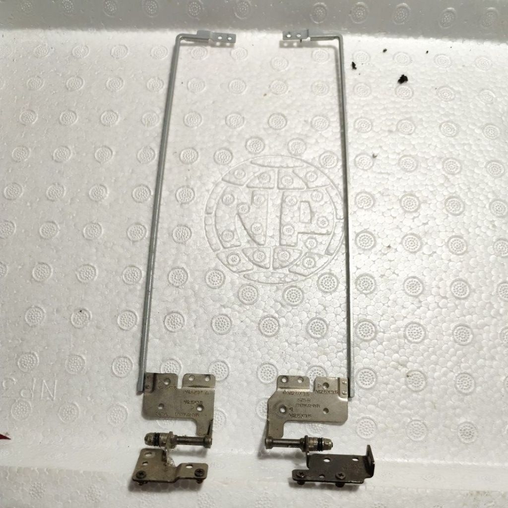 cặp bát màn hình Main  laptop Lenovo ideapad 300-15isk model :80Q7