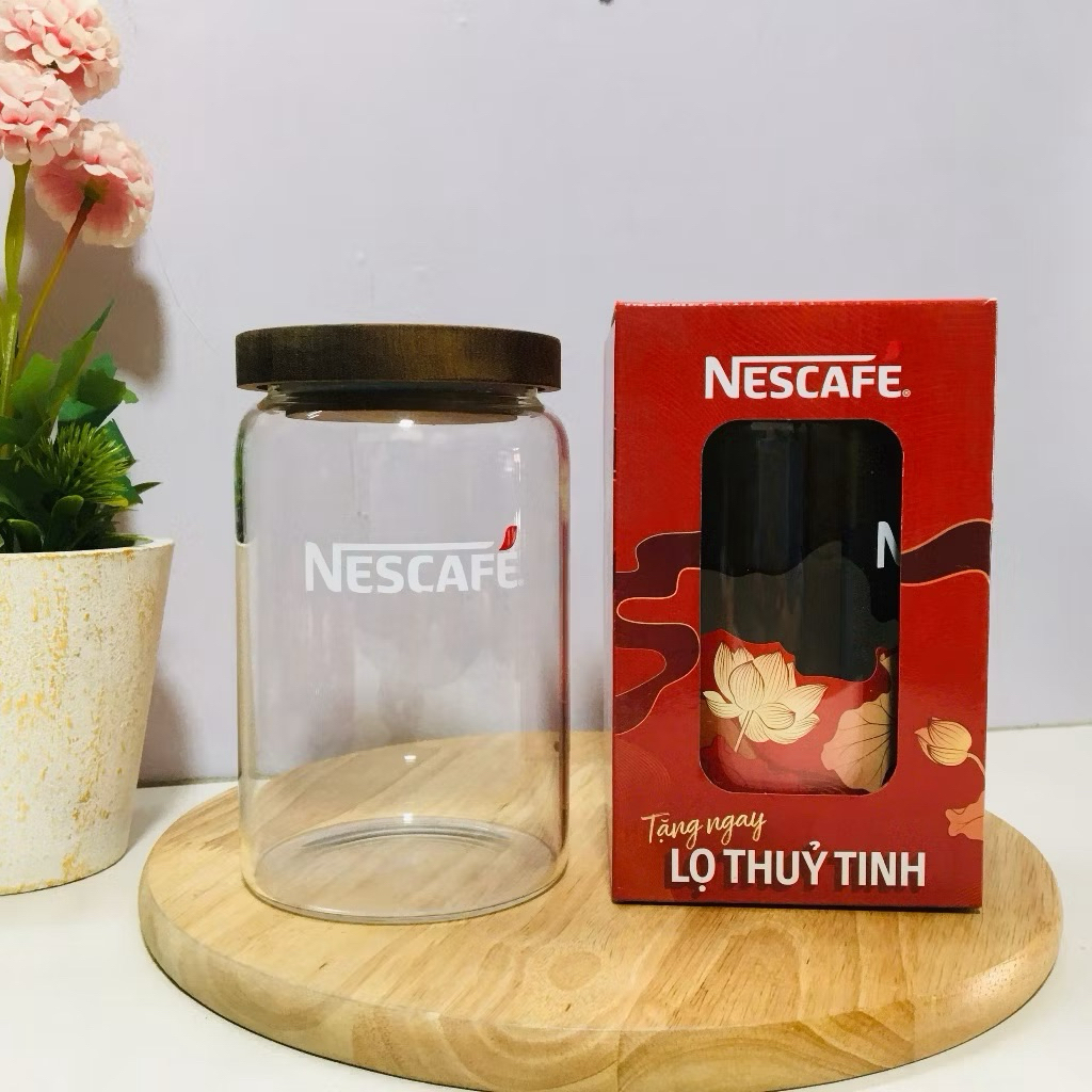 LỌ THUỶ TINH NẮP GỖ RON SILICONE - NESTLE CAFE CHỮ TRẮNG
