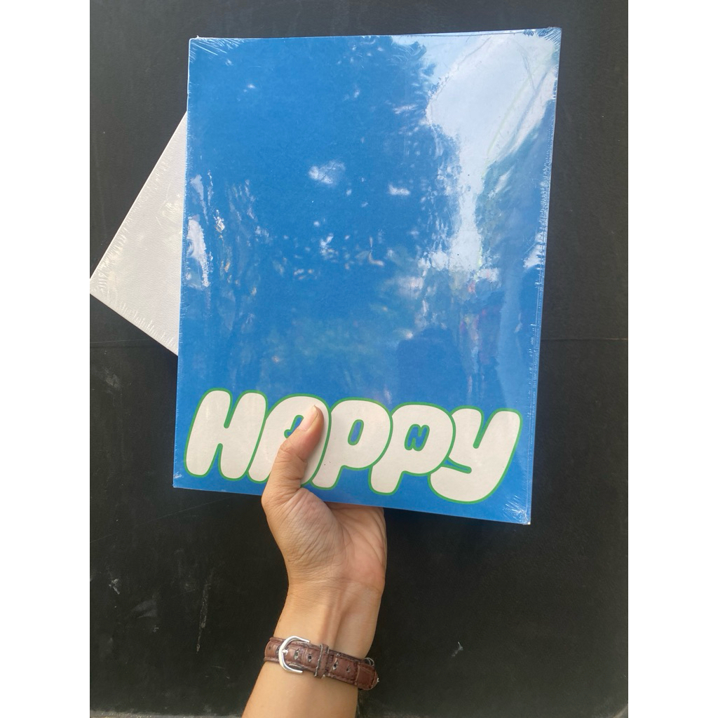 Bts Jin solo album Happy nguyên seal