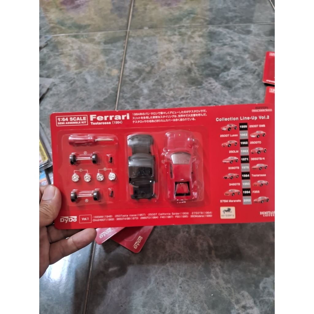 KYOSHO 1/64 - 1984 FERRARI TESTAROSSA