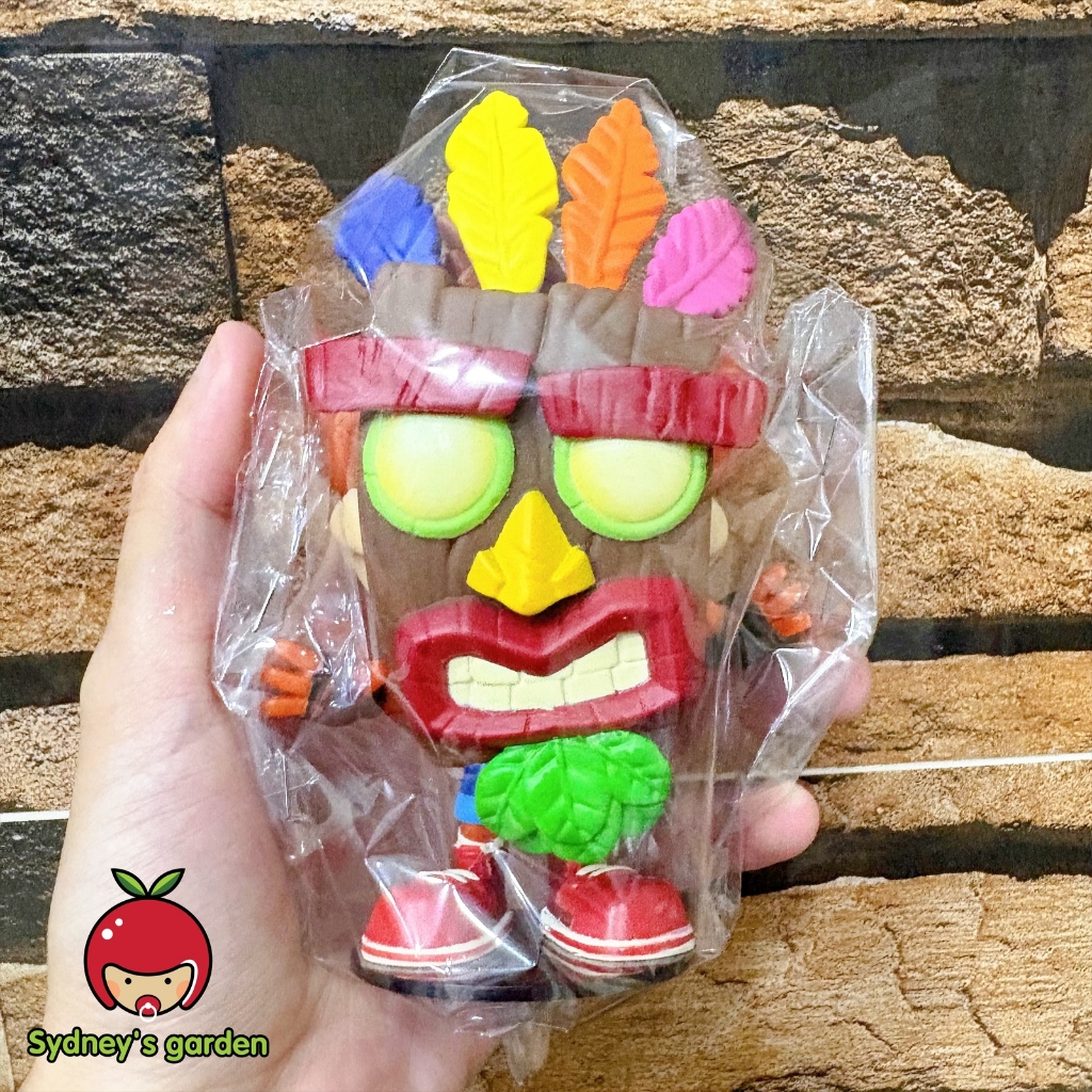Mô hình Funko Pop GAMES - CRASH BANDICOOT W/ AKU MASK (NO BOX)