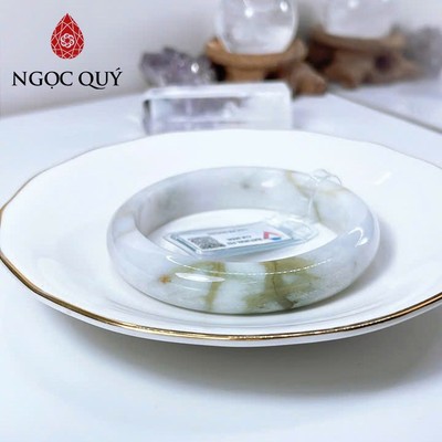 Vòng cẩm thạch A Myanmar - Ngọc phỉ thúy type A bản hẹ điểm hoang phỉ ni 57 (kèm kđ type A) - Ngoc Quý
