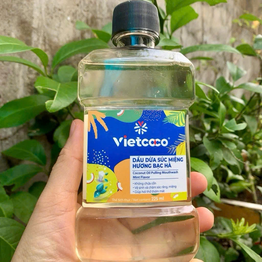 Dầu Dừa Súc Miệng VietCoCo Coconut Oil Pulling Mouthwash, 100% Natural, 225ml