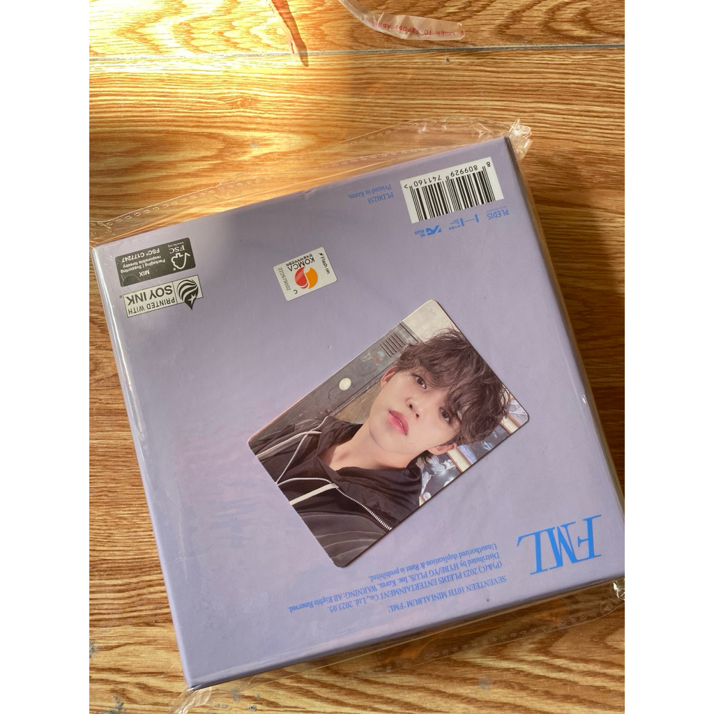 Seventeen mini album FML deluxe ver đã khui seal, gồm cd photobook photocard như hình
