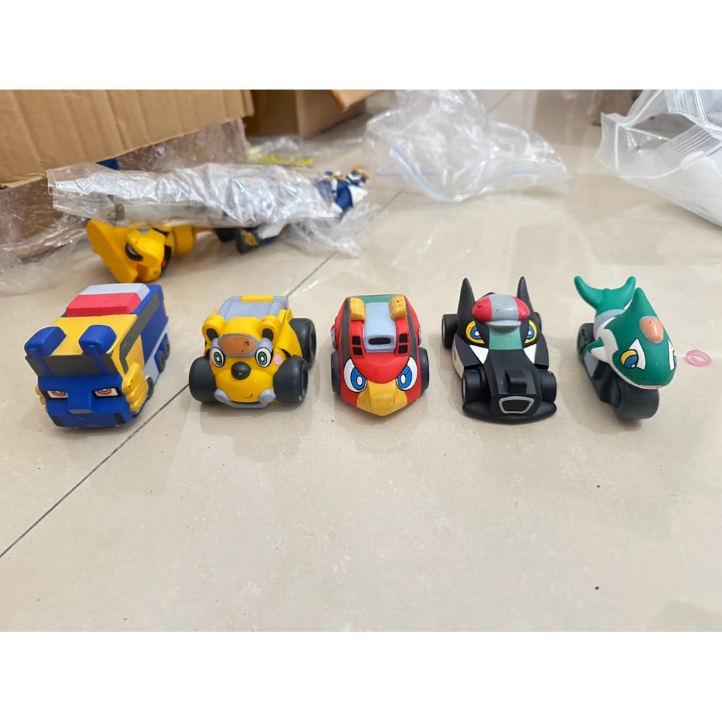 Mô hình Vinyl Chibi xe thú siêu nhân động cơ Go-Onger