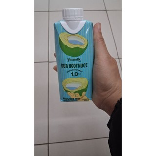 Nước dừa tươi Vinamilk 330ml