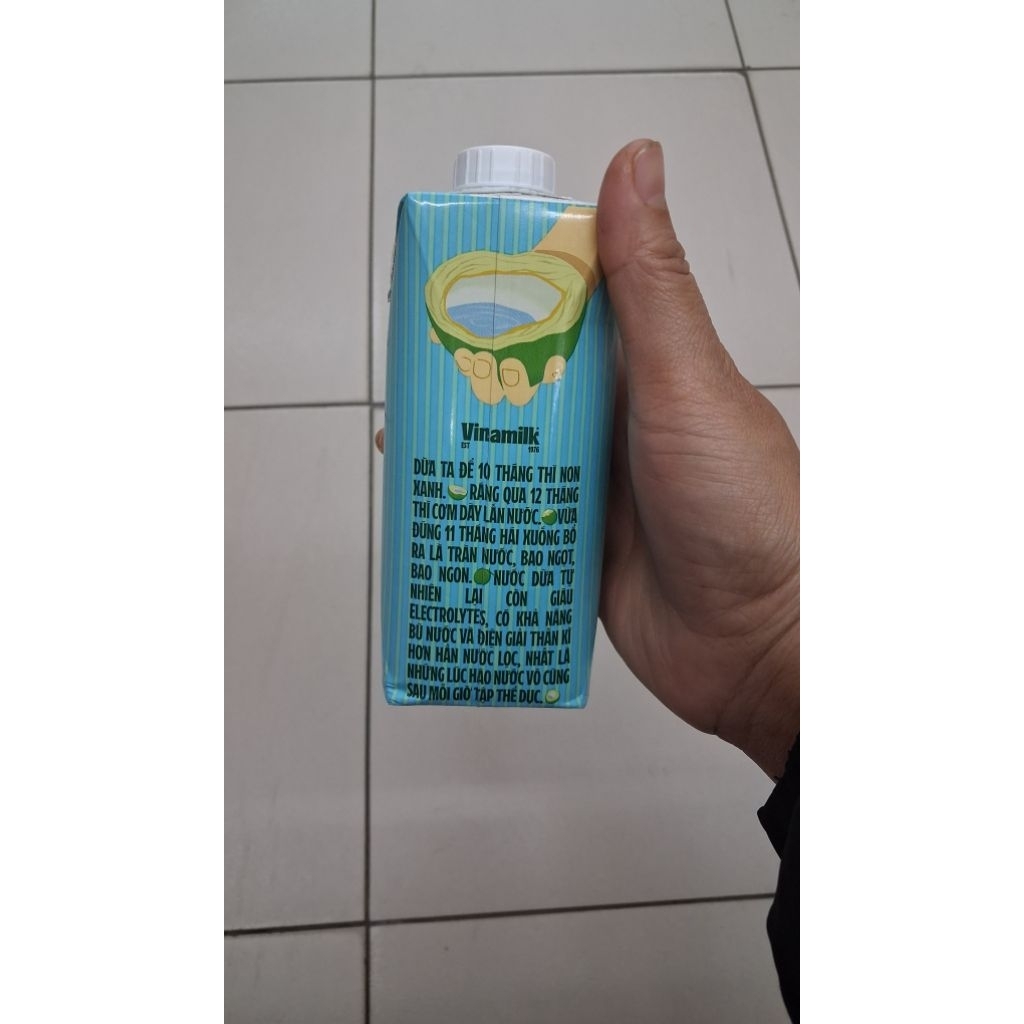 Nước dừa tươi Vinamilk 330ml