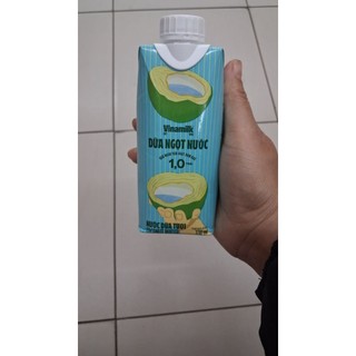 Nước dừa tươi Vinamilk 330ml