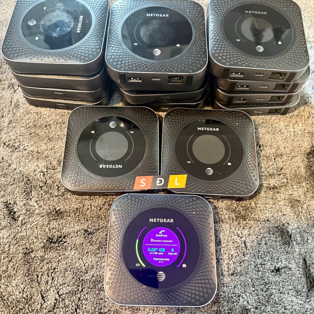 Bộ phát WiFi 4G Netgear Nighthawk M1 model MR1100