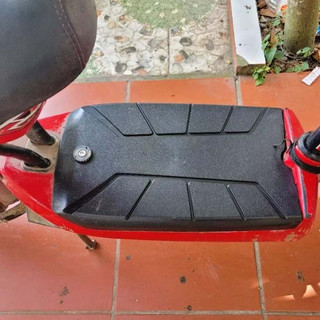 Sàn nhựa để chân xe điện các loại