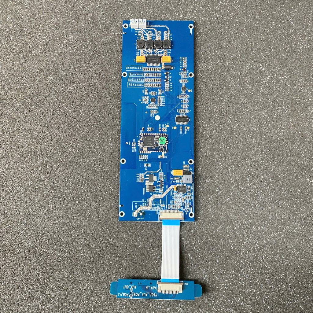 Cụm loa toàn dải màng carbon thành phẩm Y600 liền mạch và pin có công suất 8W x 8W