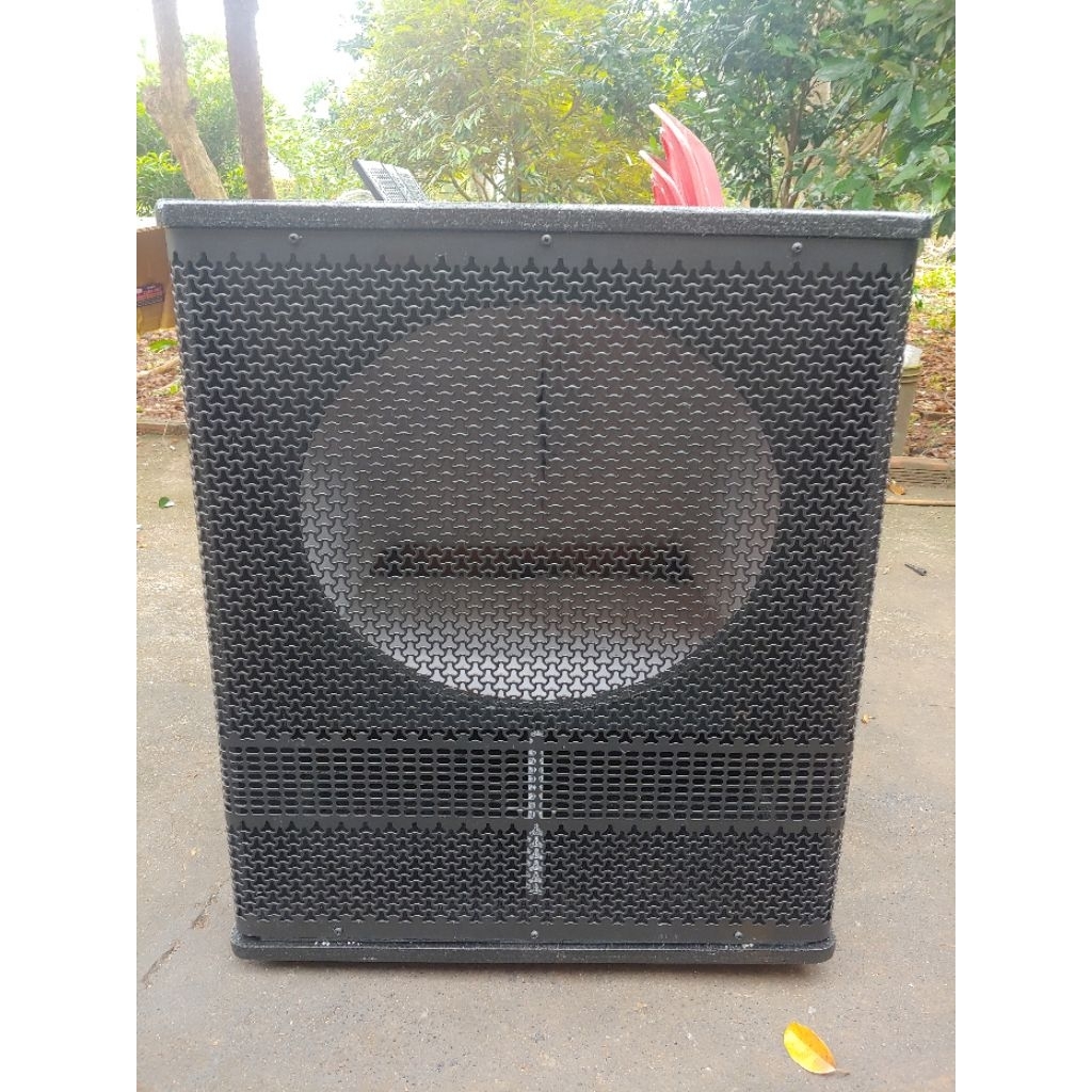 1 cái vỏ sub điện 50