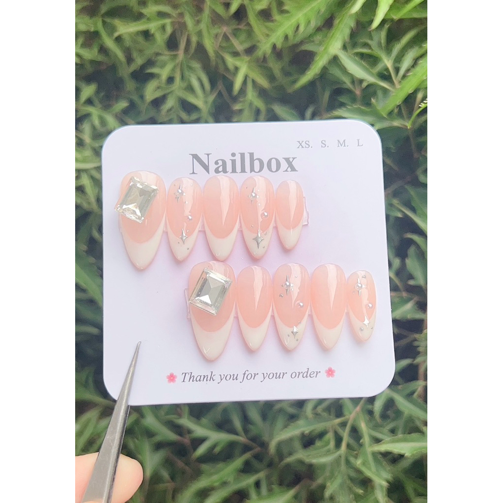 T04. nailbox màu thạch hồng cam đính charm